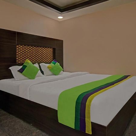 Treebo Trend Palm Tree Hotell Chennai Exteriör bild