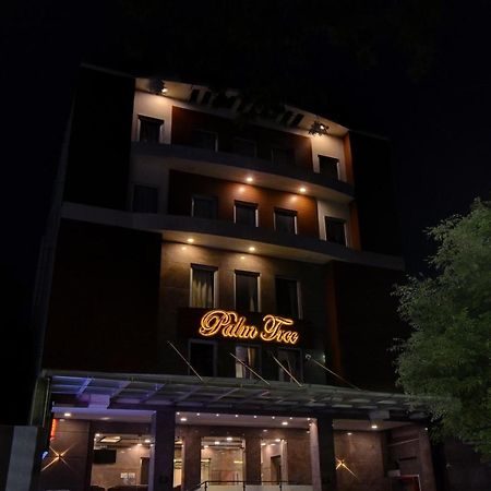 Treebo Trend Palm Tree Hotell Chennai Exteriör bild