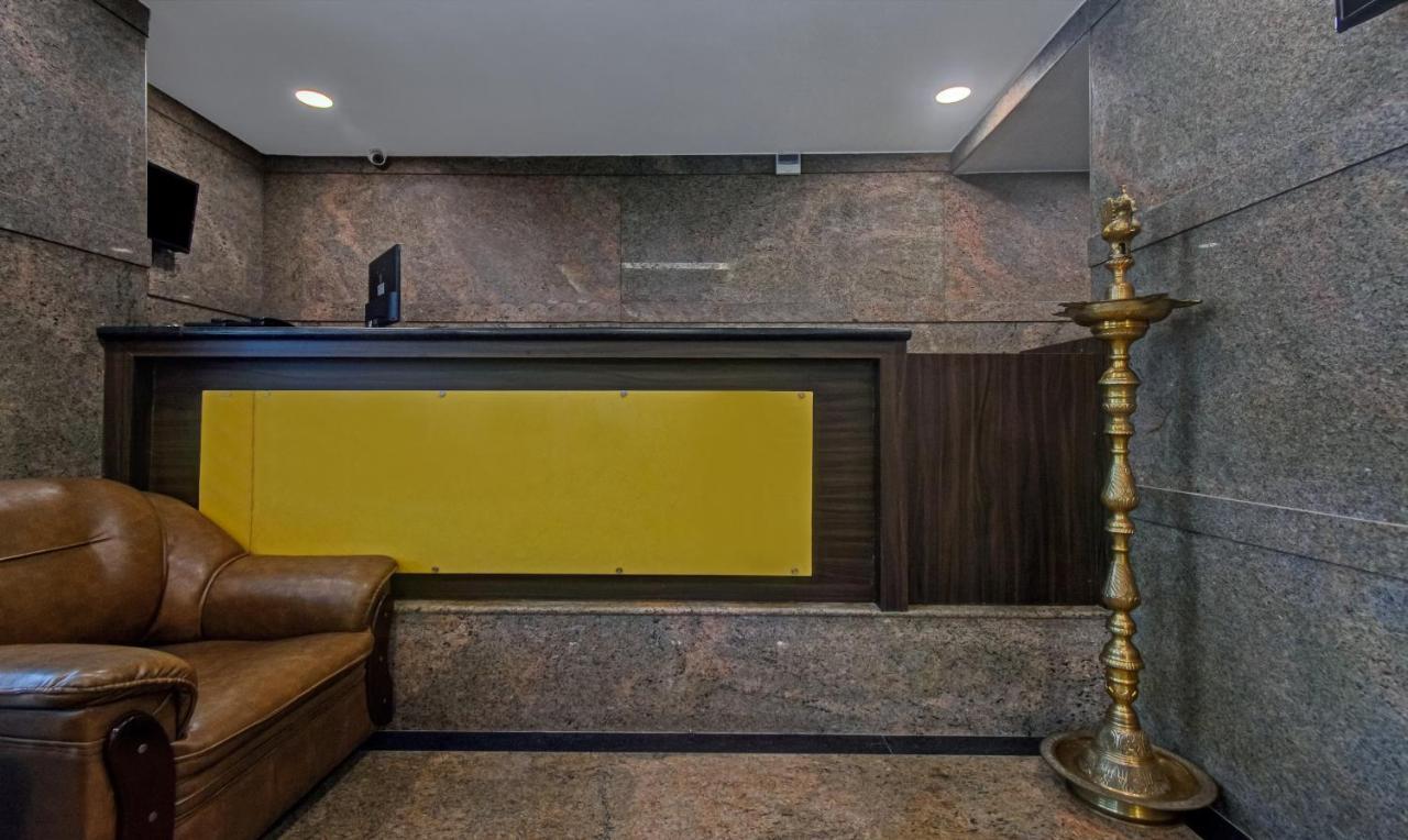 Treebo Trend Palm Tree Hotell Chennai Exteriör bild