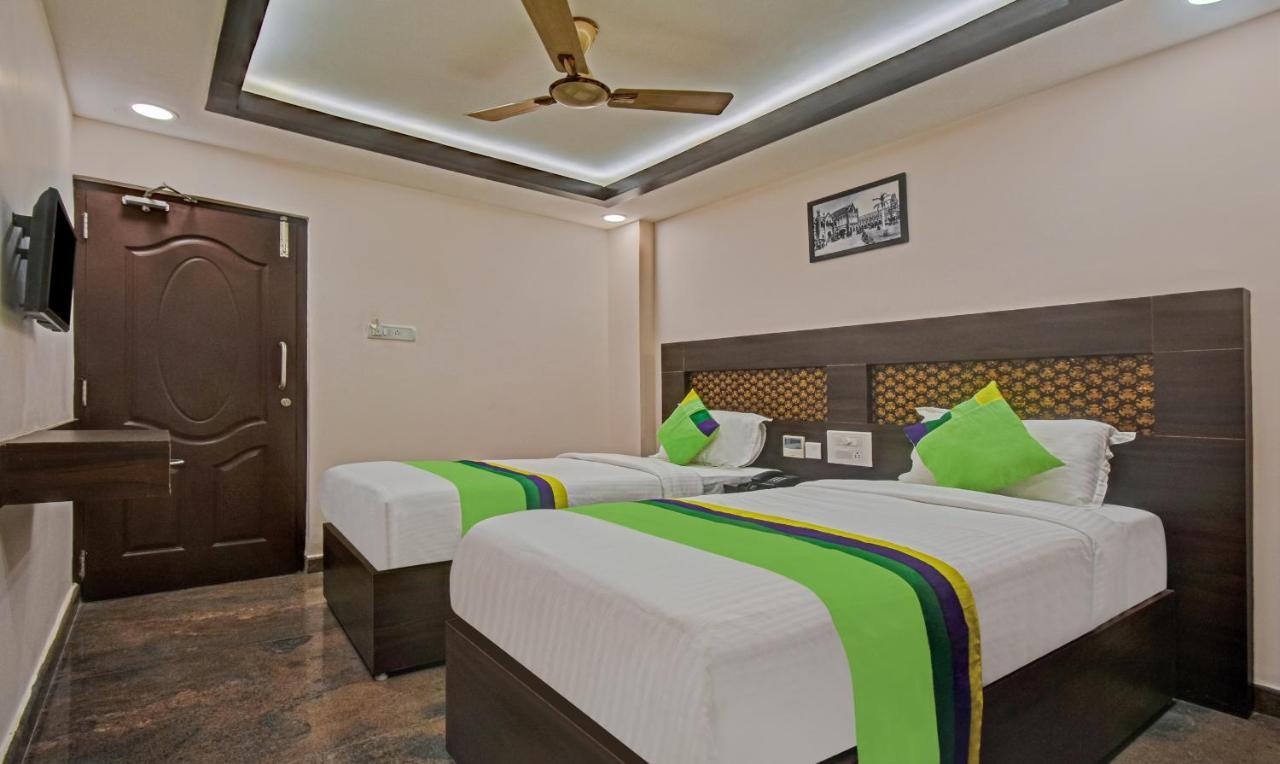 Treebo Trend Palm Tree Hotell Chennai Exteriör bild