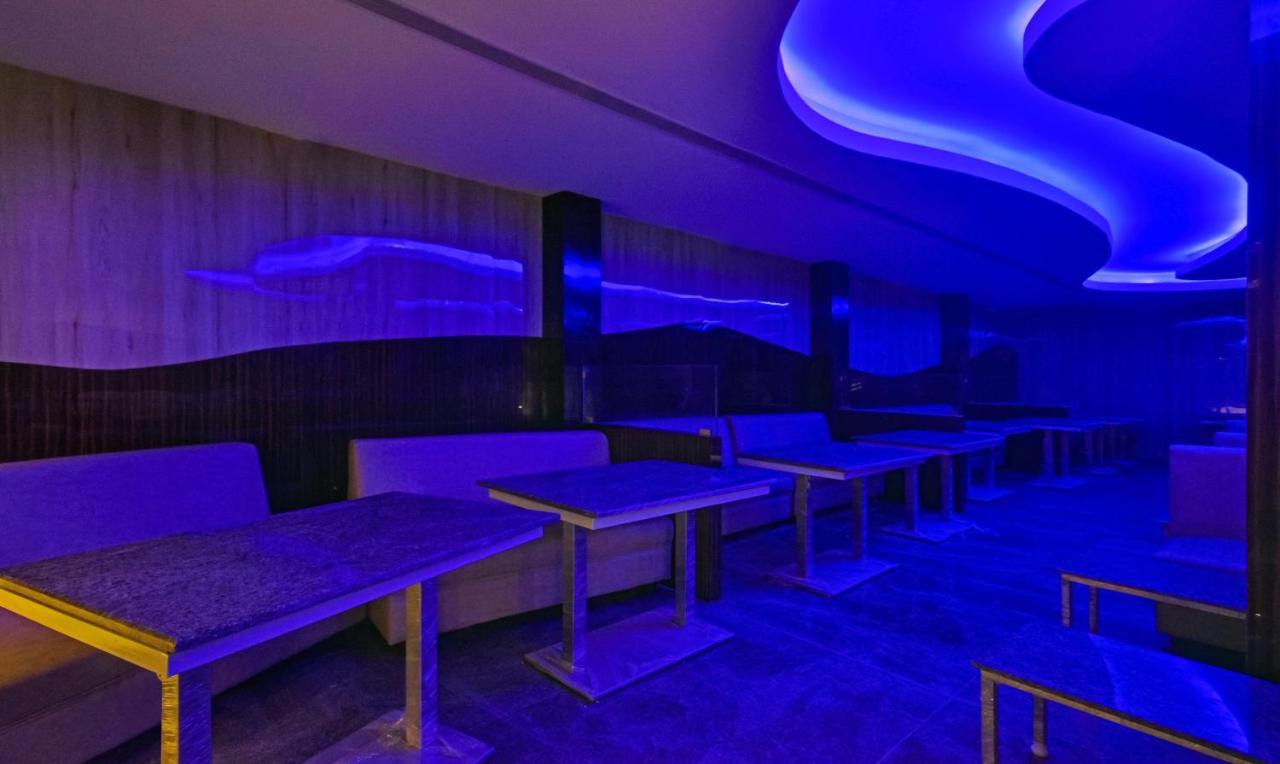 Treebo Trend Palm Tree Hotell Chennai Exteriör bild