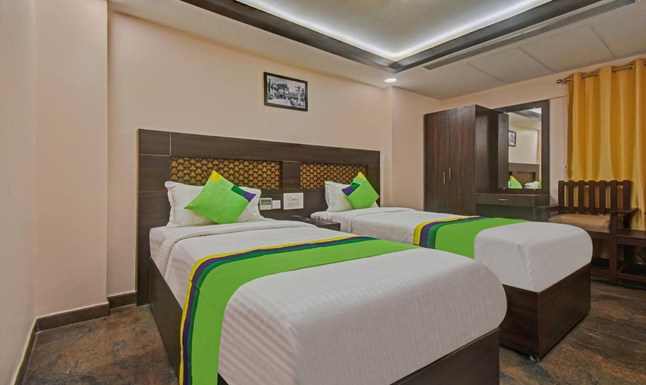Treebo Trend Palm Tree Hotell Chennai Exteriör bild