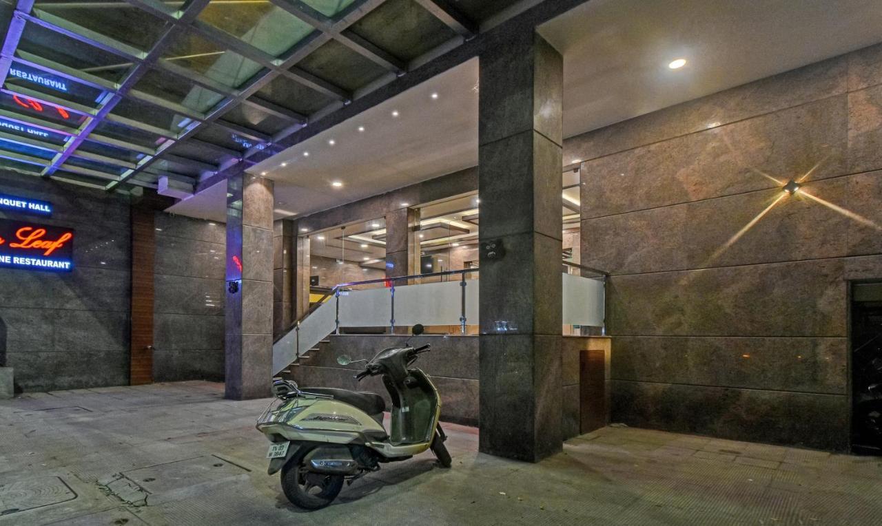 Treebo Trend Palm Tree Hotell Chennai Exteriör bild